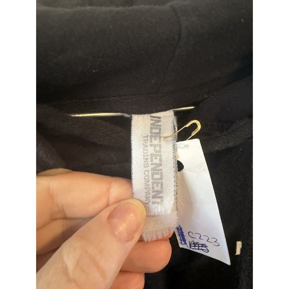 Not In Regz Limited Edition "Dropping Bombs Banging Moms" Hoodie - Picture 5 of 5